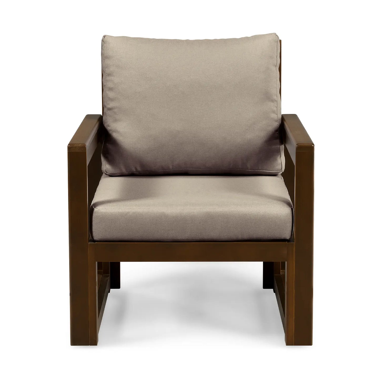 drewnian fotel ogrodowy chillout z bezowymi poduszkami